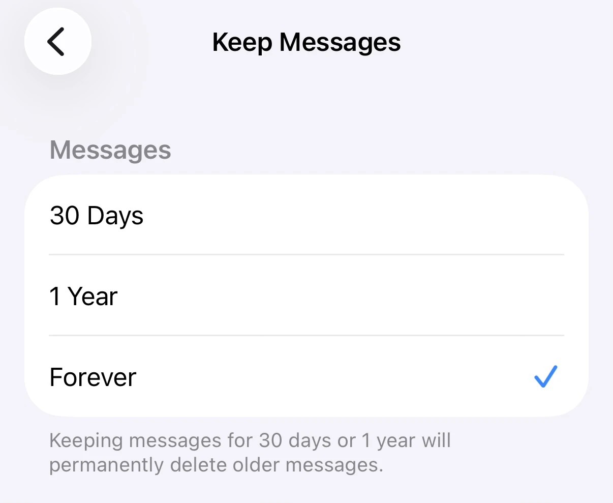 An image of the selector in settings to determine how long to keep messages on the user's iPhone. The options are 30 days, 1 year, and Forever.